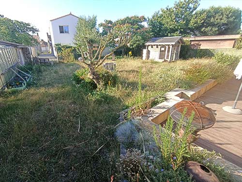 Entretien terrain paysagiste bouaye - remise en état espaces verts - avant